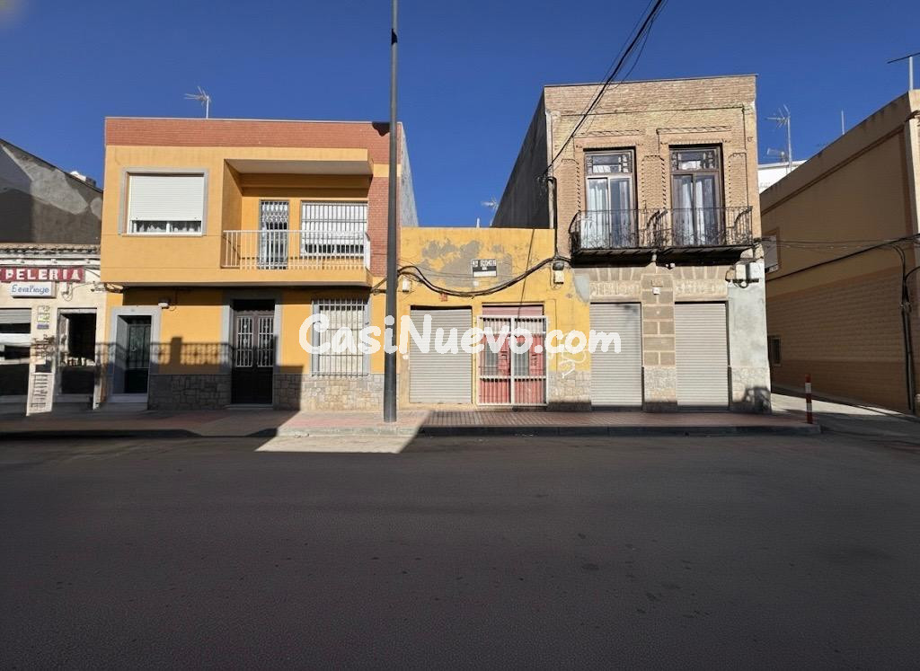 Cochera con Primer Piso en Santa Lucía, Cartagena - foto 2