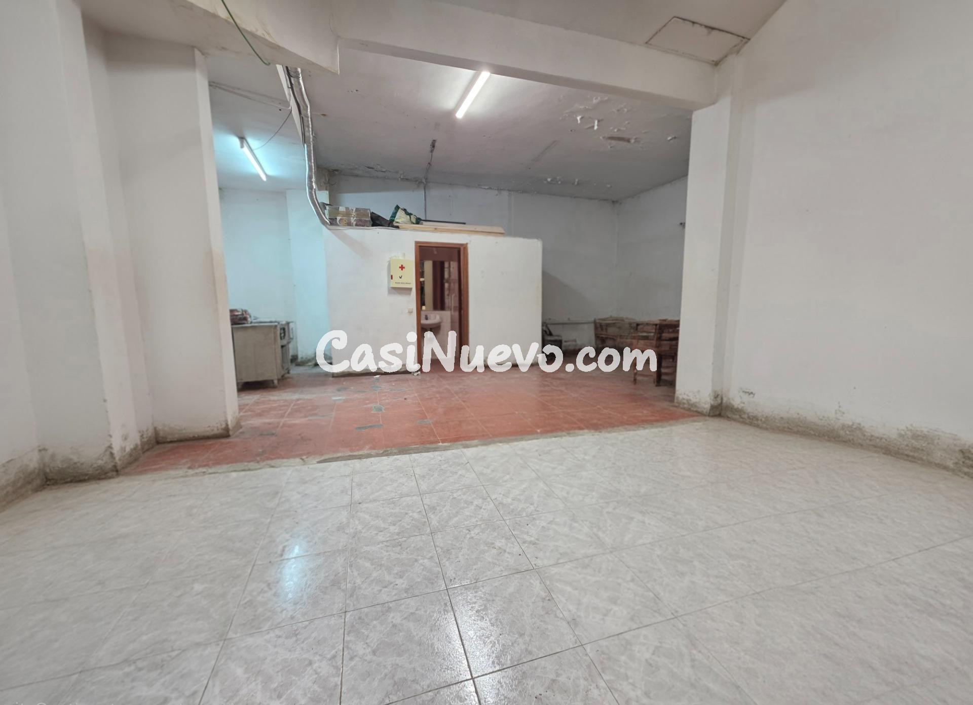 Local 150 m2 en alquiler en calle Tirso de Molina - Barcelon - foto 7