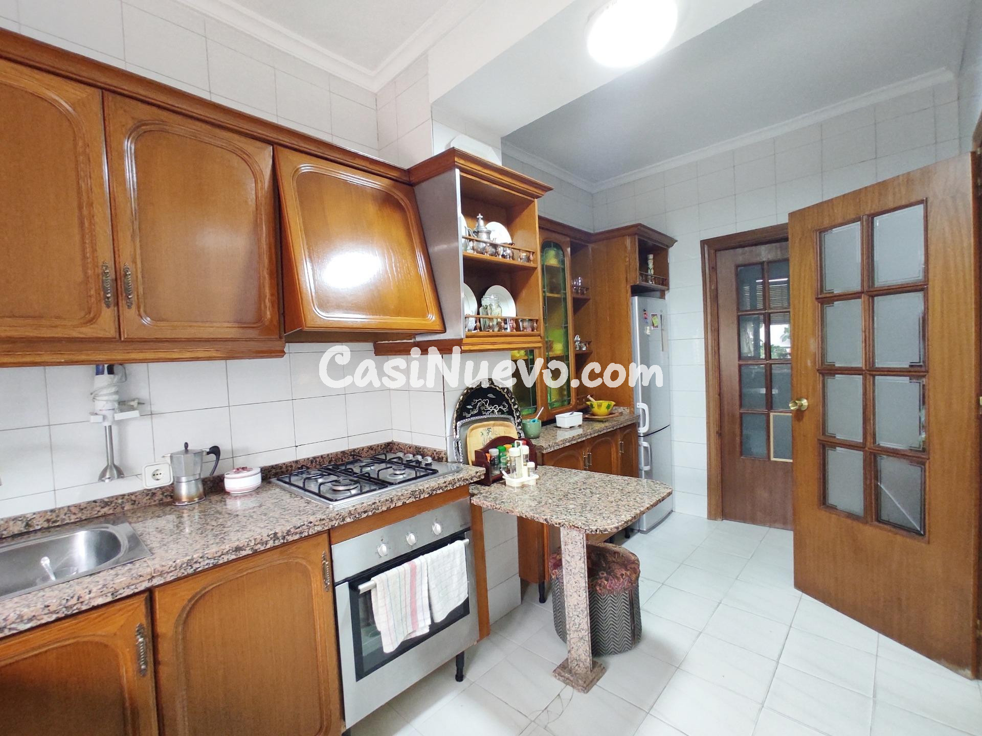 "Tu Hogar Soñado en Santa Marina: Encanto y Tradición en el  - foto 13