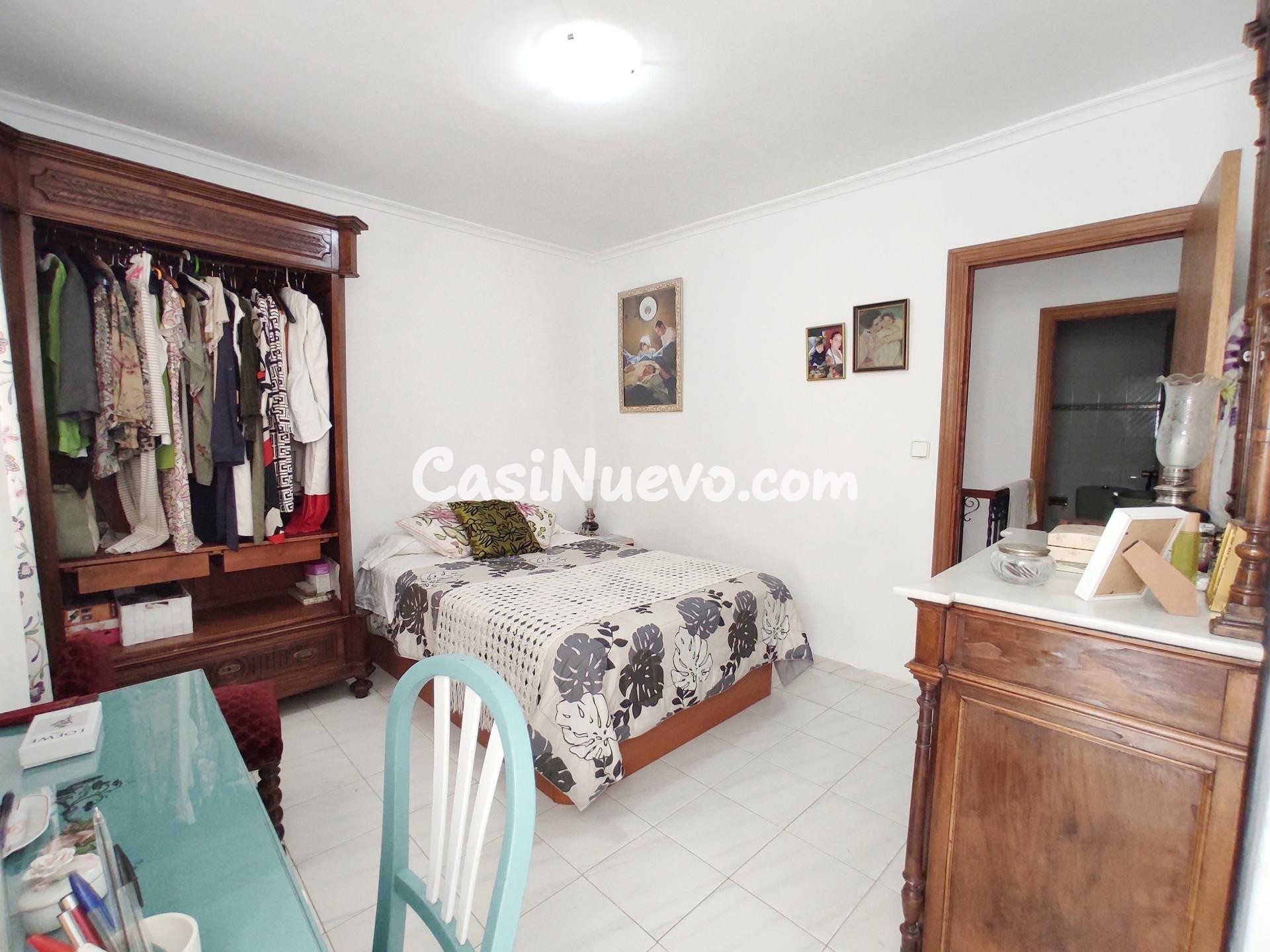 "Tu Hogar Soñado en Santa Marina: Encanto y Tradición en el  - foto 19