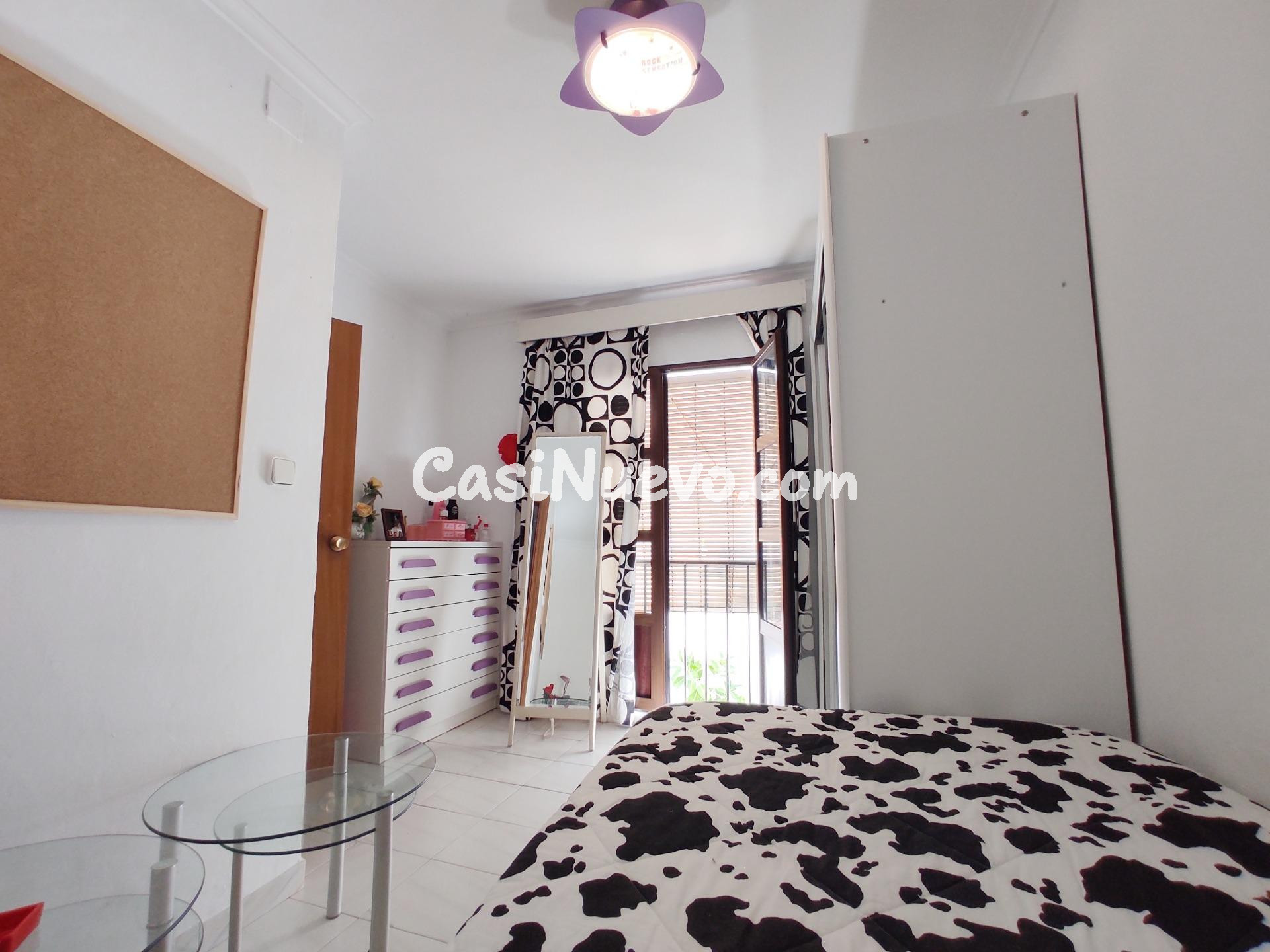 "Tu Hogar Soñado en Santa Marina: Encanto y Tradición en el  - foto 24