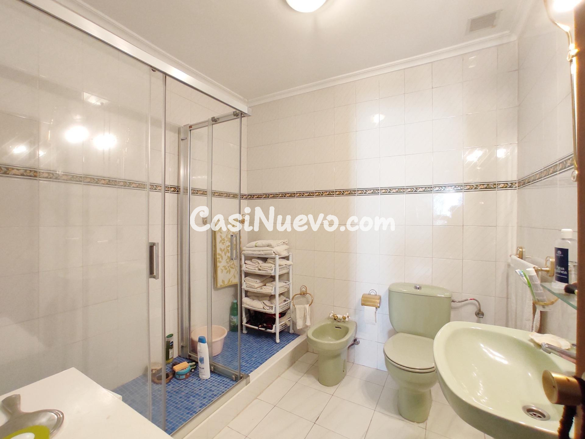 "Tu Hogar Soñado en Santa Marina: Encanto y Tradición en el  - foto 32