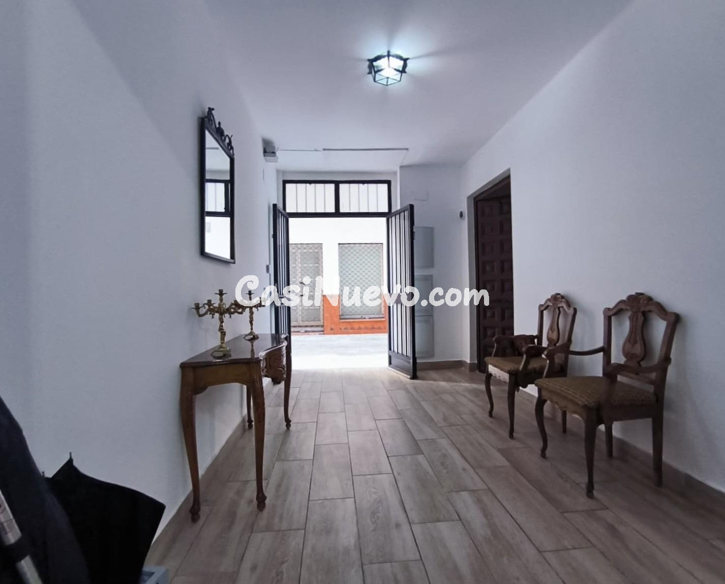 Amplia vivienda a escasos minutos de la glorieta de las Tres - foto 31