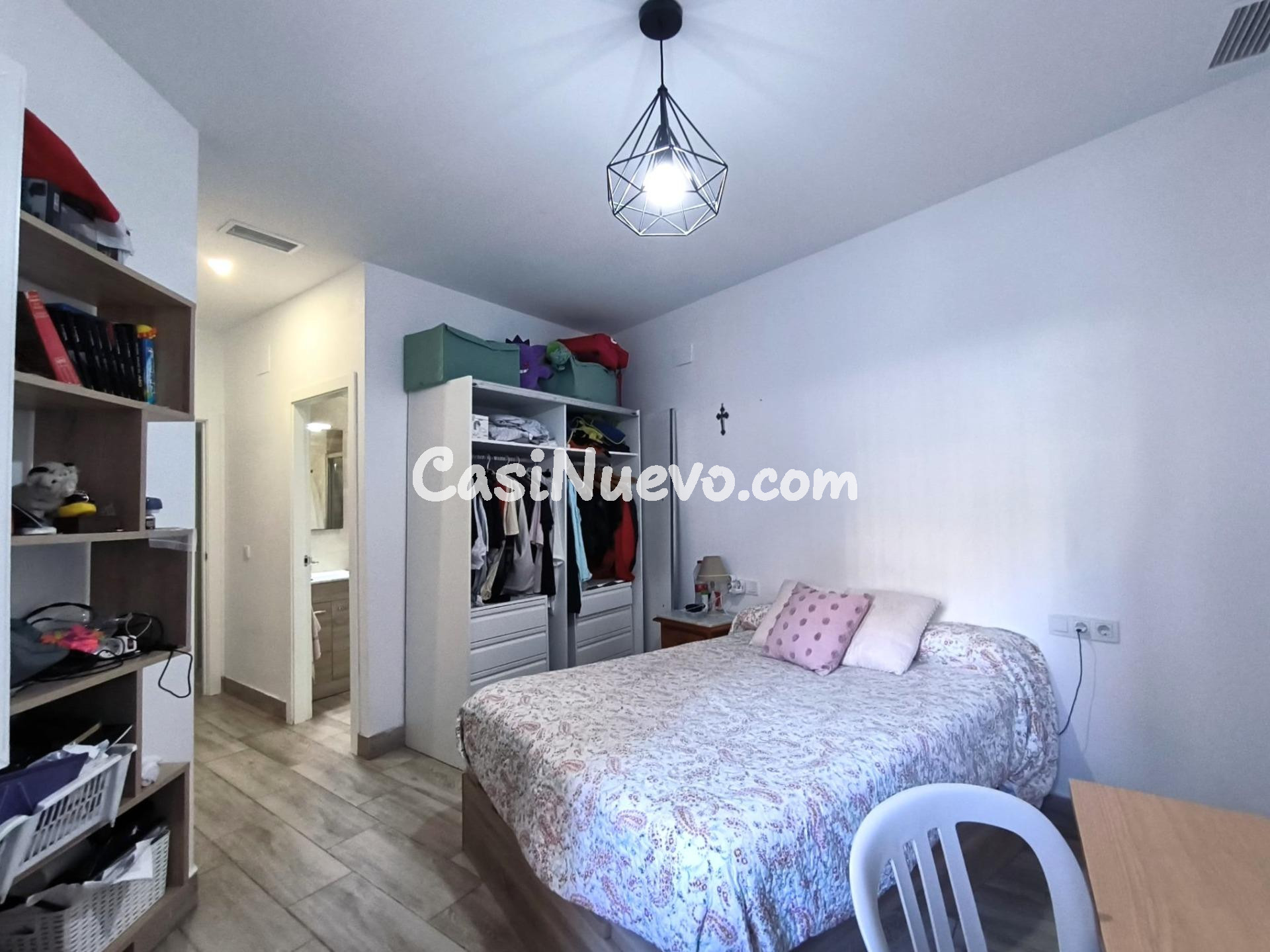 Amplia vivienda a escasos minutos de la glorieta de las Tres - foto 42