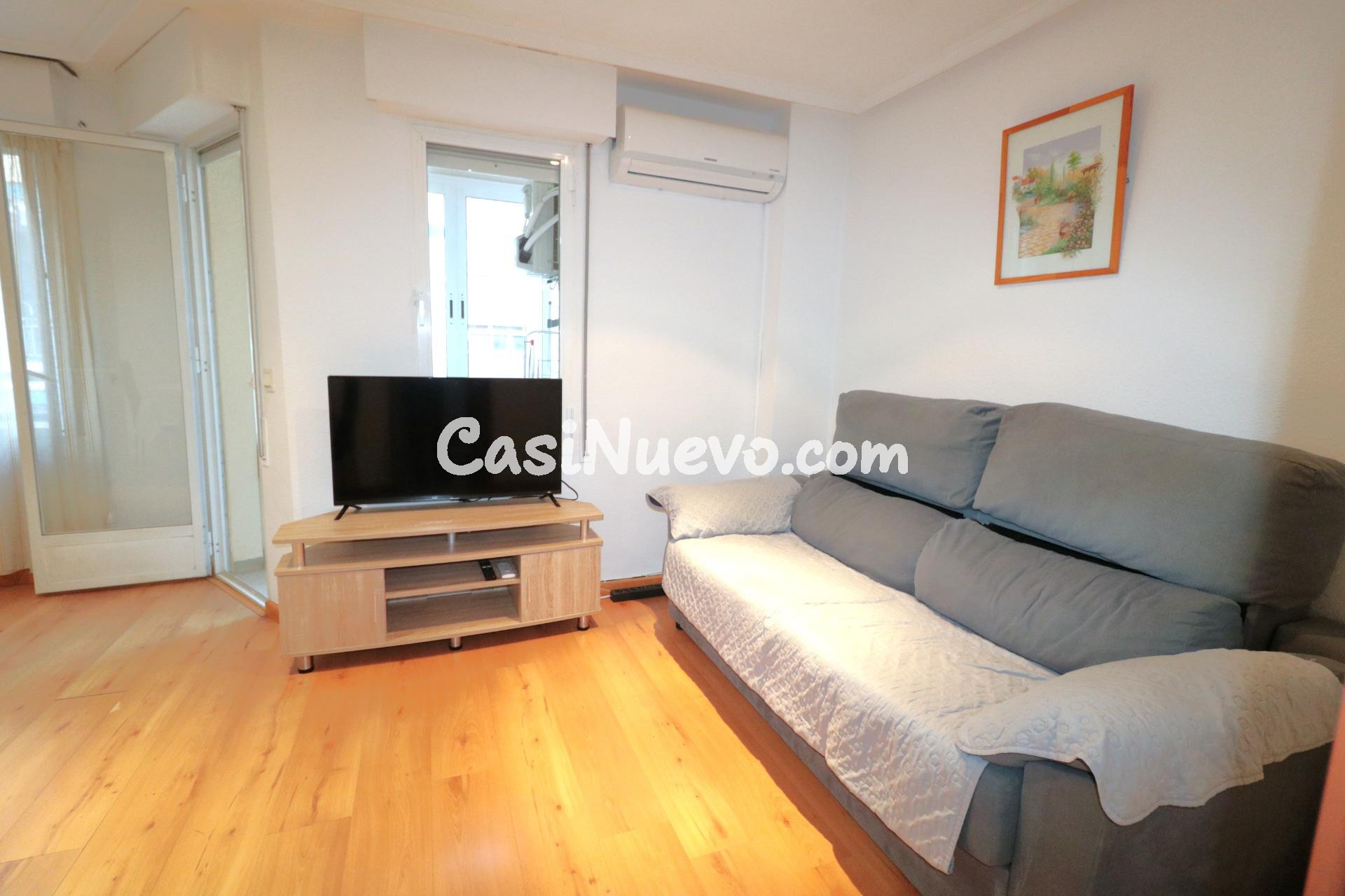 Apartamento reformado de 2 dormitorios en el centro de Torre - foto 2