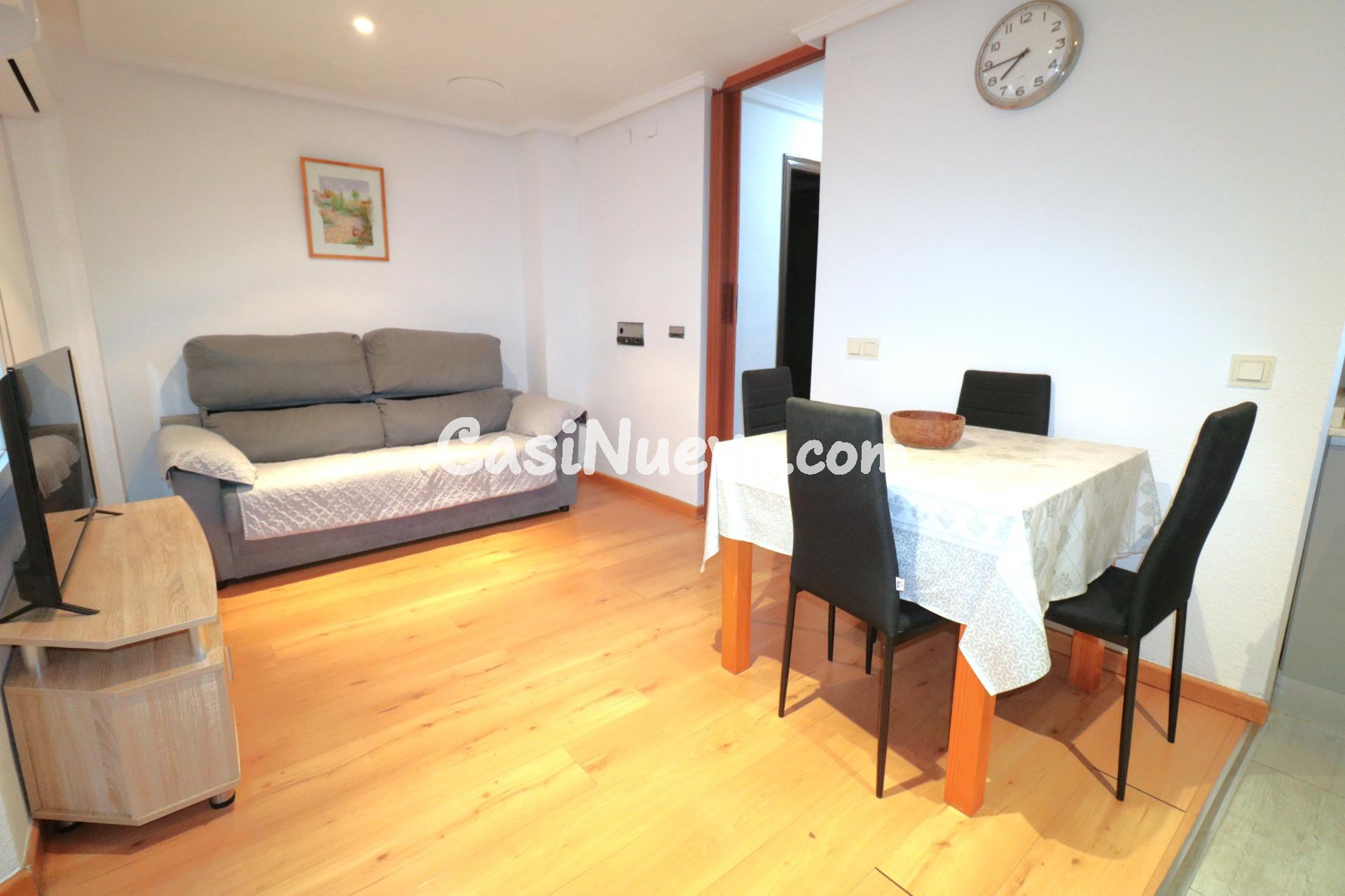 Apartamento reformado de 2 dormitorios en el centro de Torre - foto 3