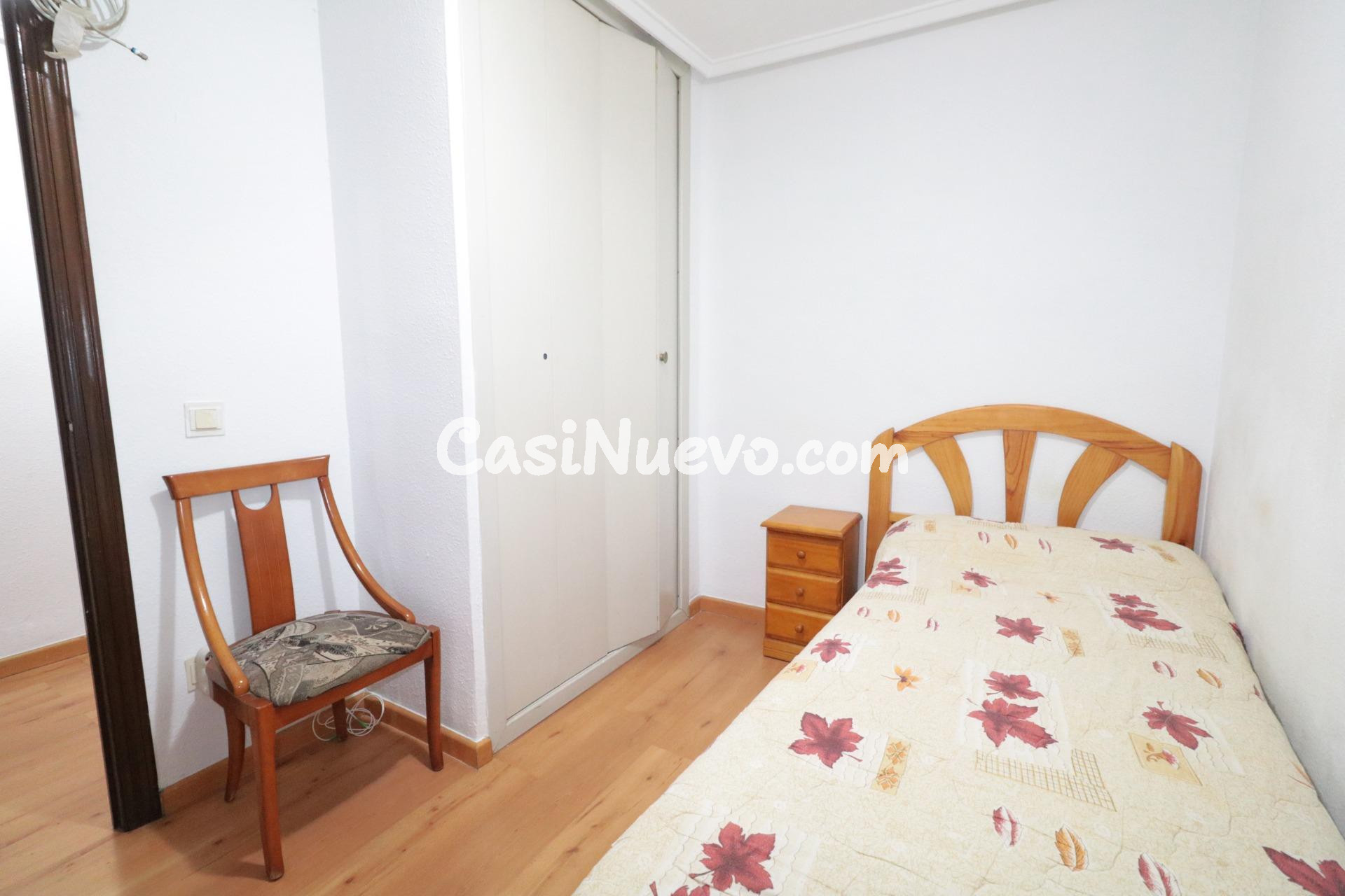 Apartamento reformado de 2 dormitorios en el centro de Torre - foto 8