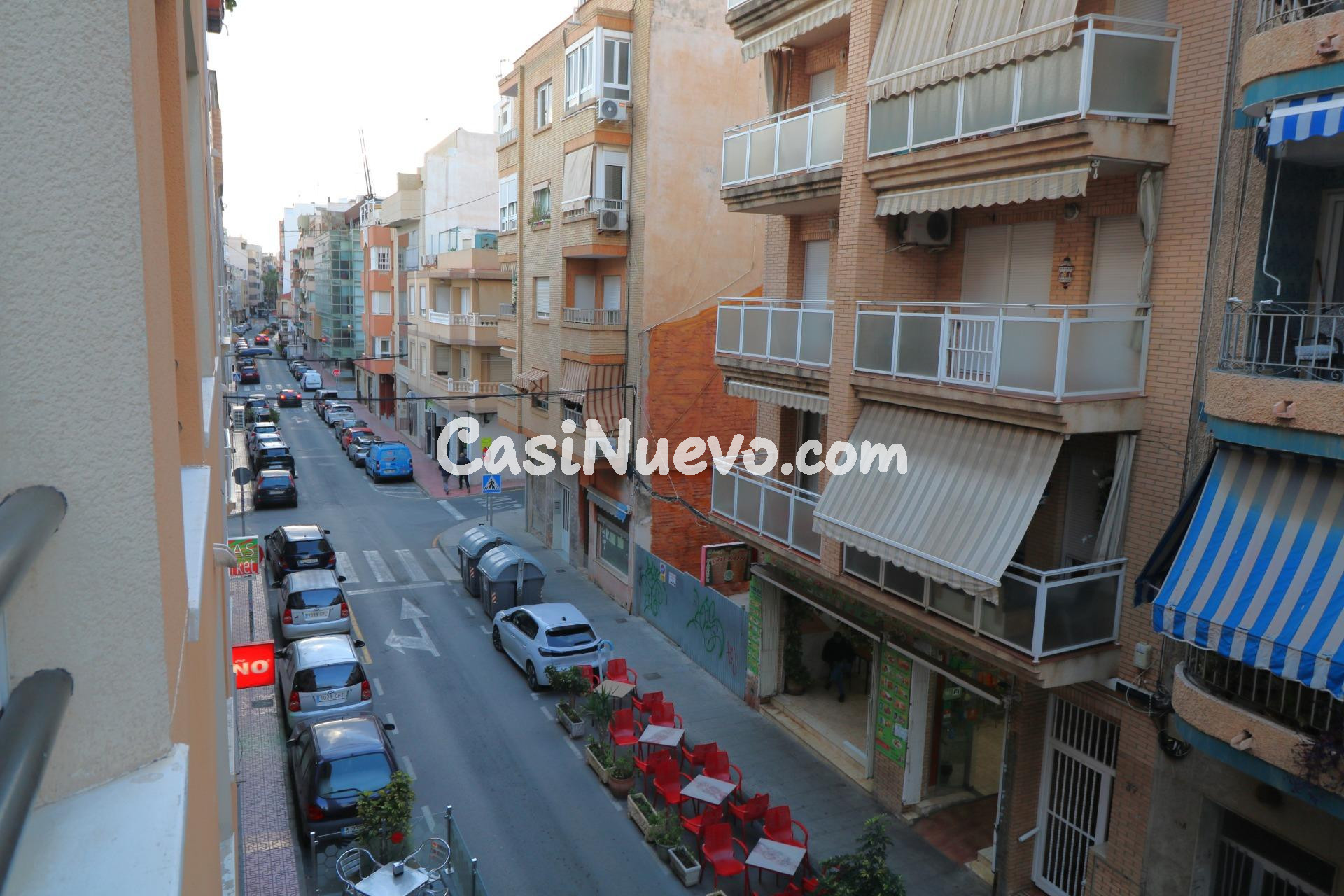 Apartamento reformado de 2 dormitorios en el centro de Torre - foto 14