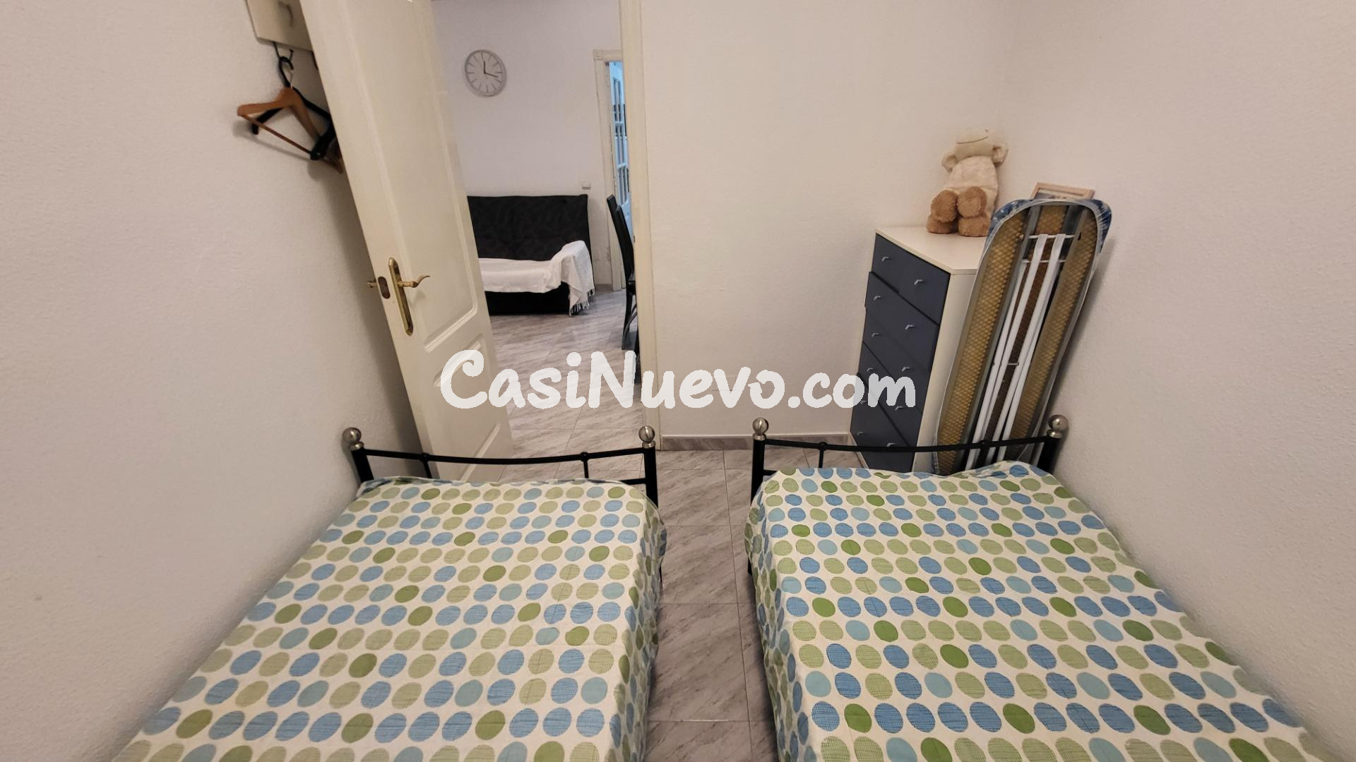 Apartamento de 2 dormitorios en el centro de Torrevieja, cer - foto 3