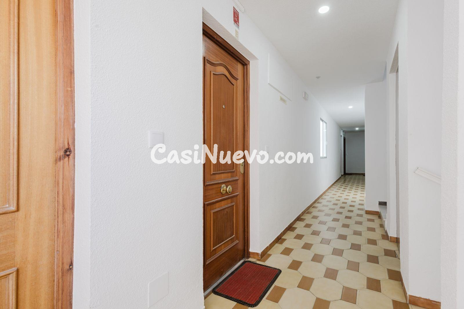 A solo 50 metros del mar — acogedor apartamento con balcón e - foto 3