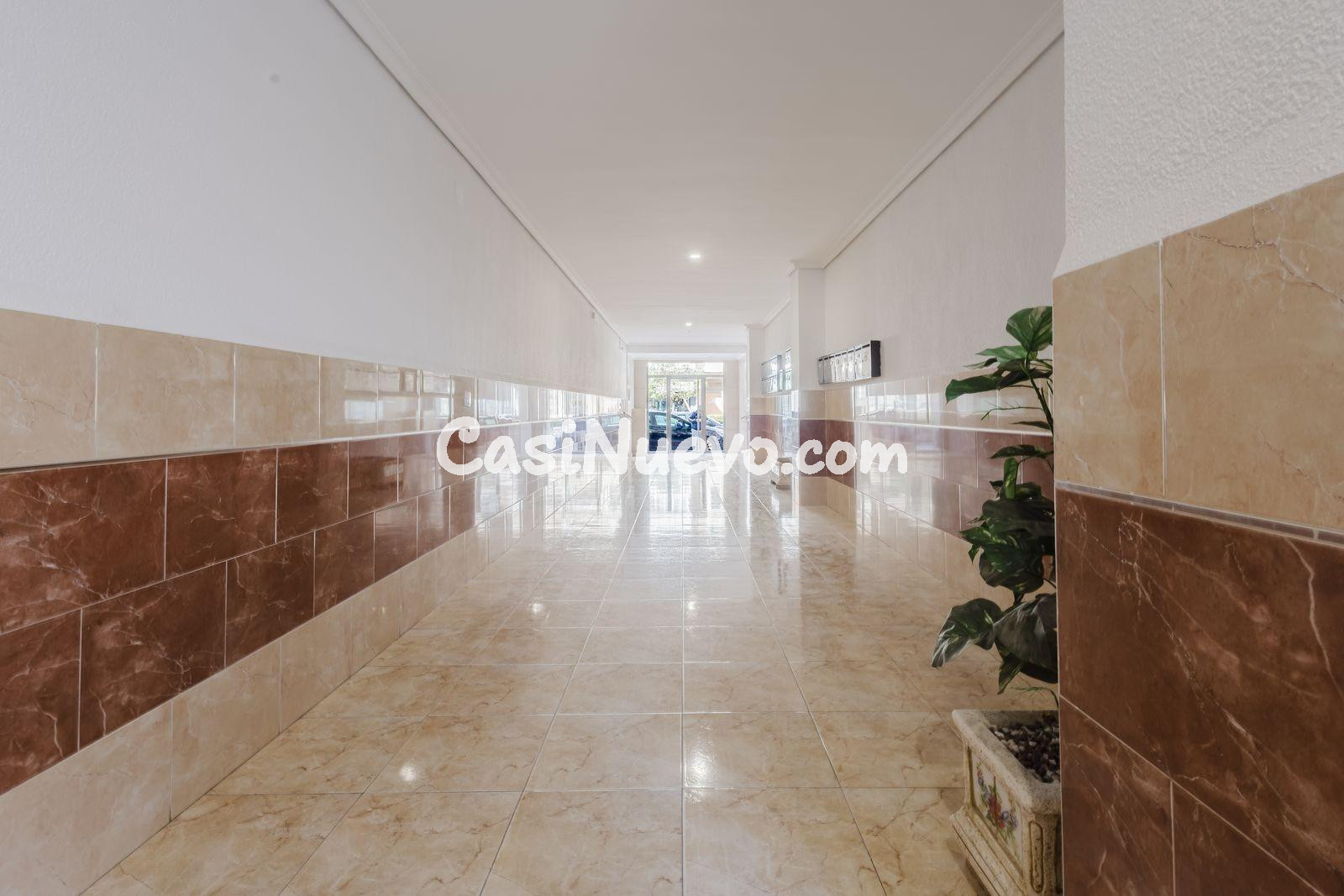 A solo 50 metros del mar — acogedor apartamento con balcón e - foto 5