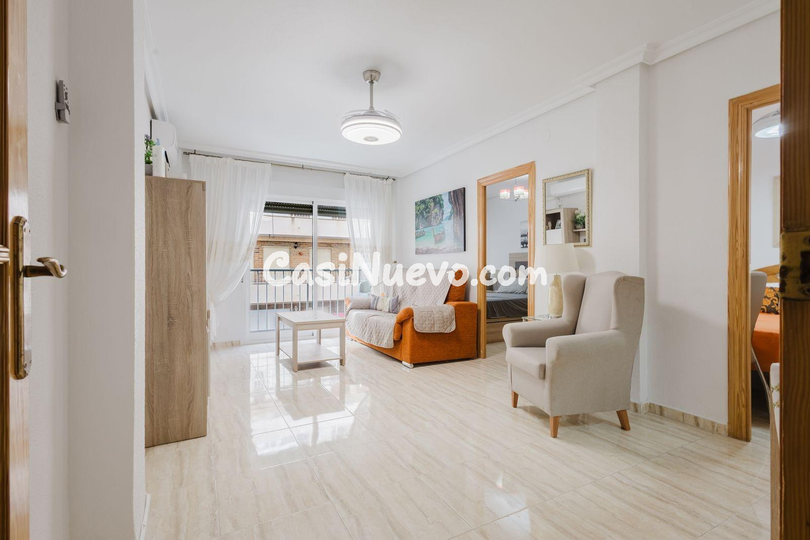 A solo 50 metros del mar — acogedor apartamento con balcón e - foto 7