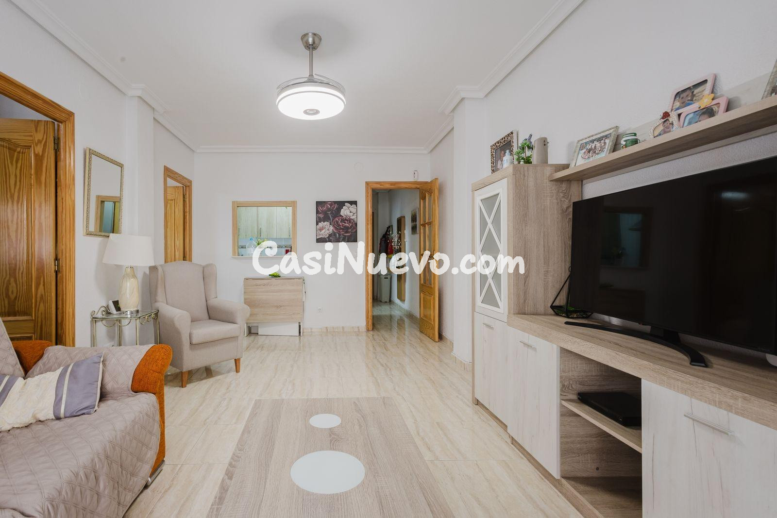 A solo 50 metros del mar — acogedor apartamento con balcón e - foto 11