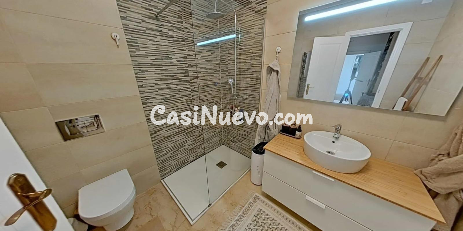 Lujosa villa de 4 dormitorios con piscina y vistas a los cam - foto 9