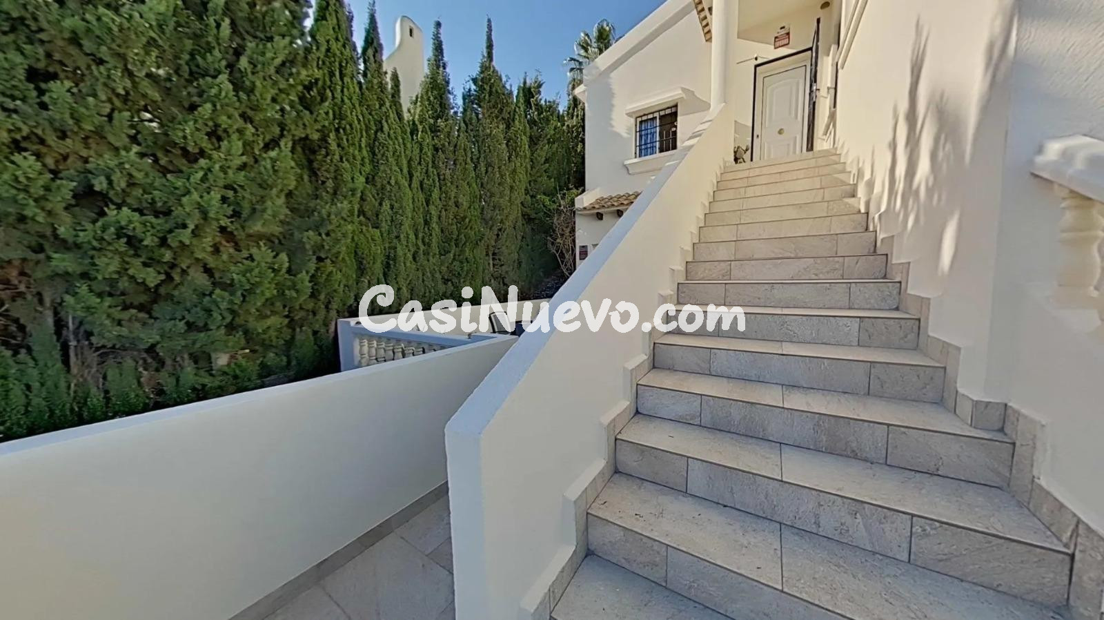 Lujosa villa de 4 dormitorios con piscina y vistas a los cam - foto 12