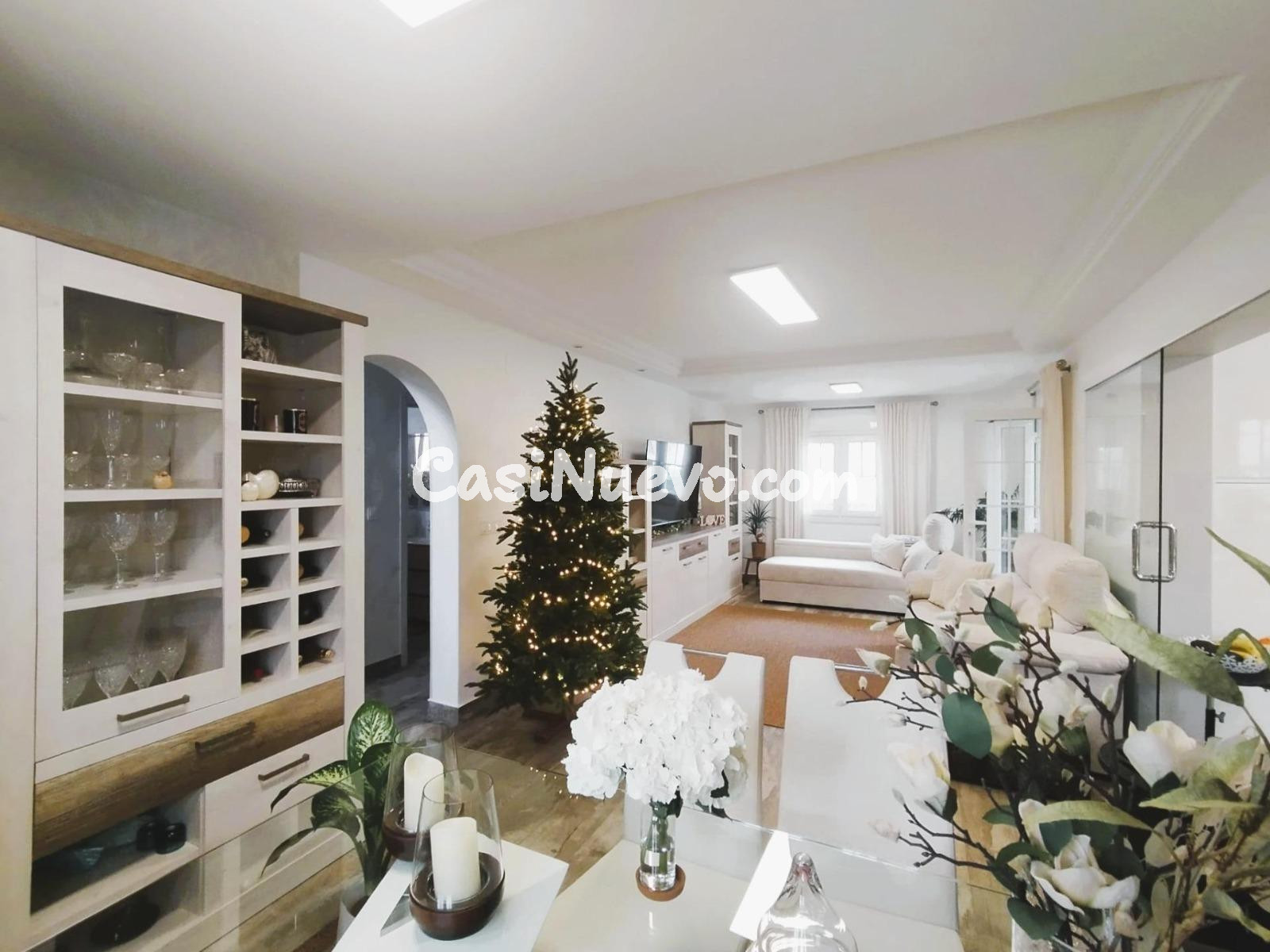 Se vende lujosa villa de 4 dormitorios con piscina en Villam - foto 18