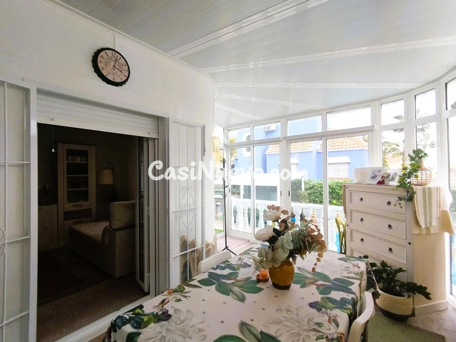 Se vende lujosa villa de 4 dormitorios con piscina en Villam - foto 25