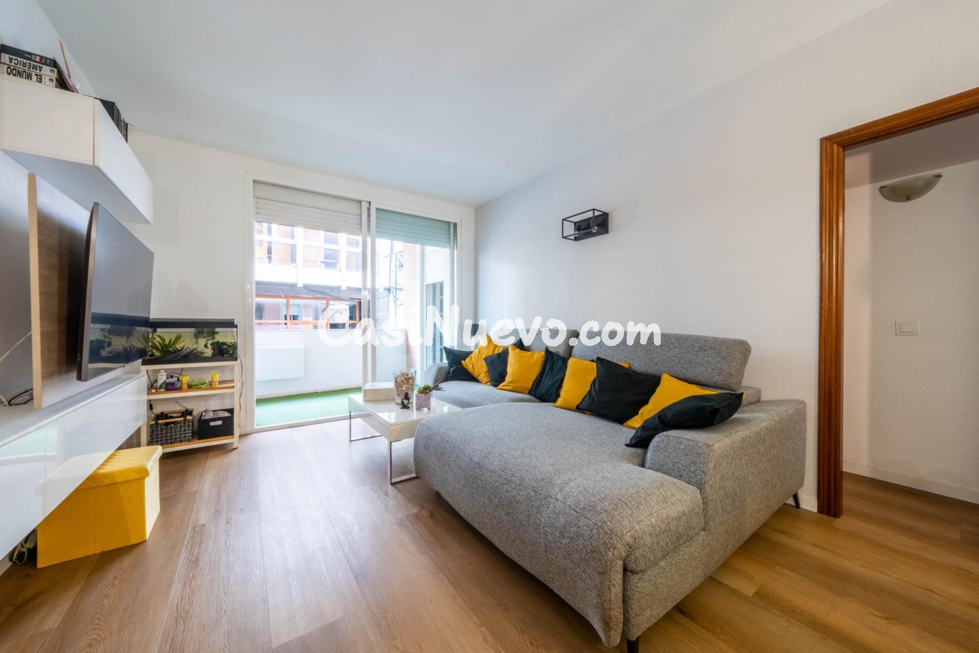 PLANTA BAJA CON TERRAZAS, 2 PARKING Y TRASTERO EN SA POBLA - foto 2