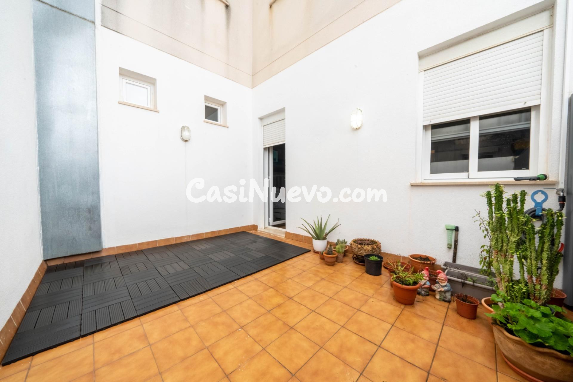 PLANTA BAJA CON TERRAZAS, 2 PARKING Y TRASTERO EN SA POBLA - foto 12