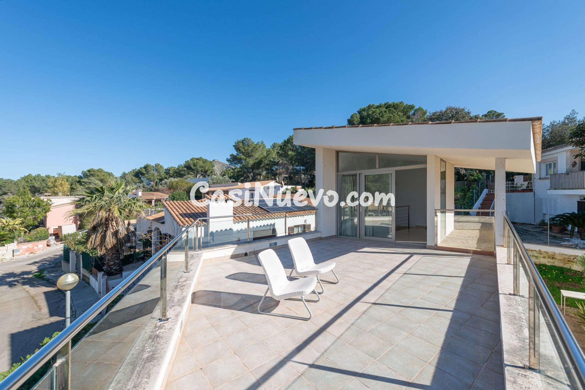 Chalet cerca de la Playa y Puerto deportivo.