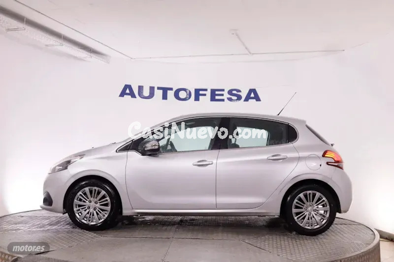 Peugeot 208 - foto 7