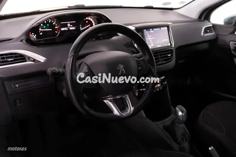 Peugeot 208 - foto 11