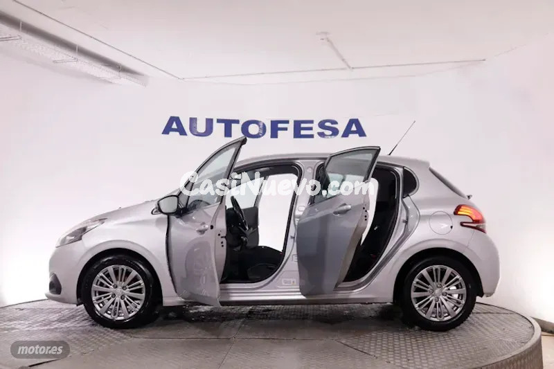 Peugeot 208 - foto 9