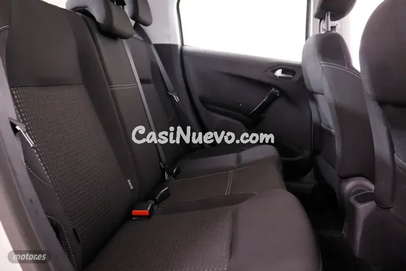 Peugeot 208 - foto 20