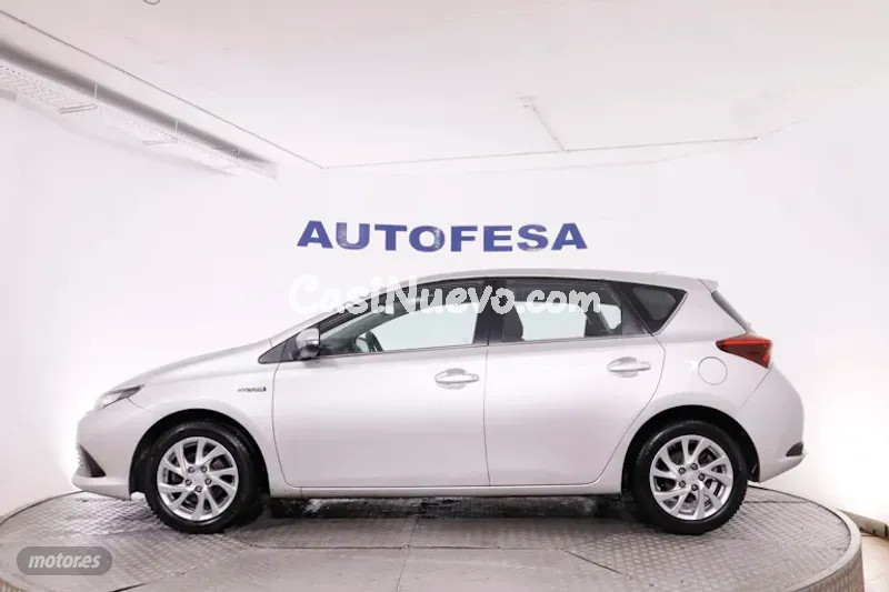 Toyota Auris - foto 7