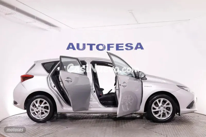 Toyota Auris - foto 9