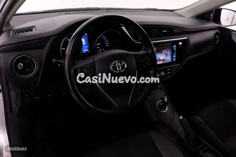 Toyota Auris - foto 11