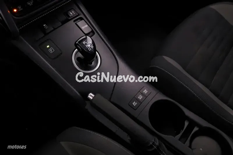 Toyota Auris - foto 16