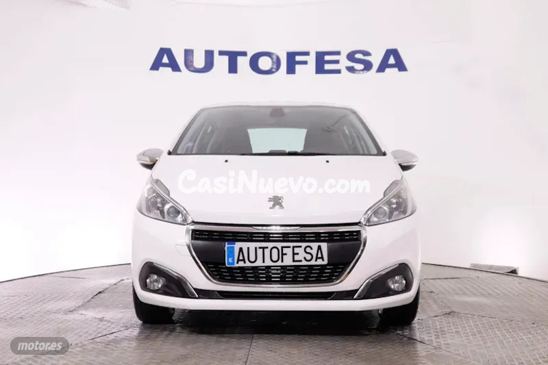Peugeot 208 - foto 2