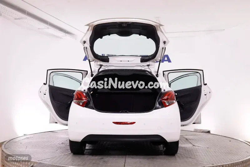 Peugeot 208 - foto 9