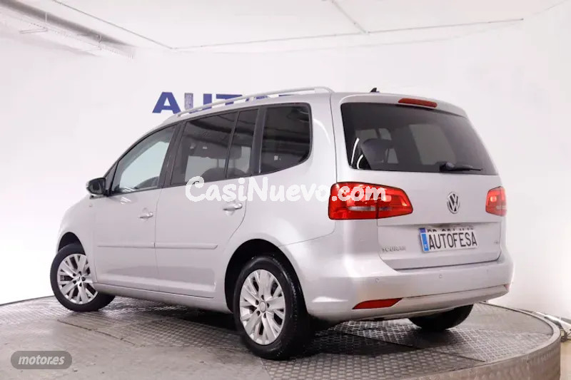 Volkswagen Touran - foto 6