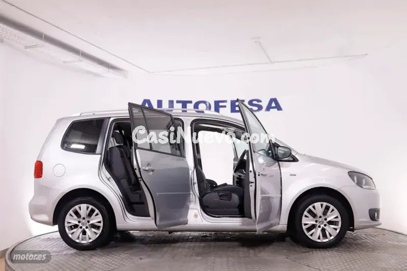 Volkswagen Touran - foto 9