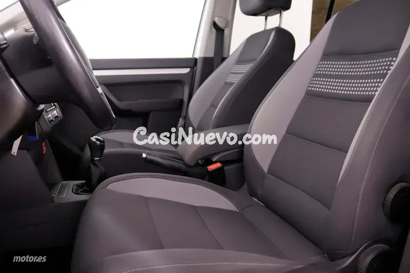 Volkswagen Touran - foto 18