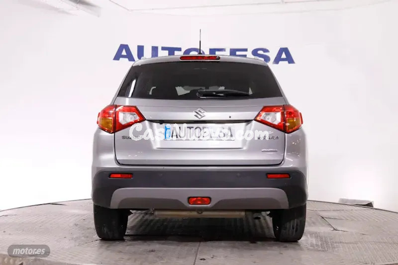 Suzuki Vitara - foto 2