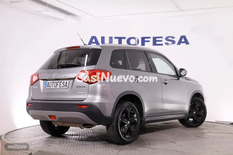 Suzuki Vitara - foto 8