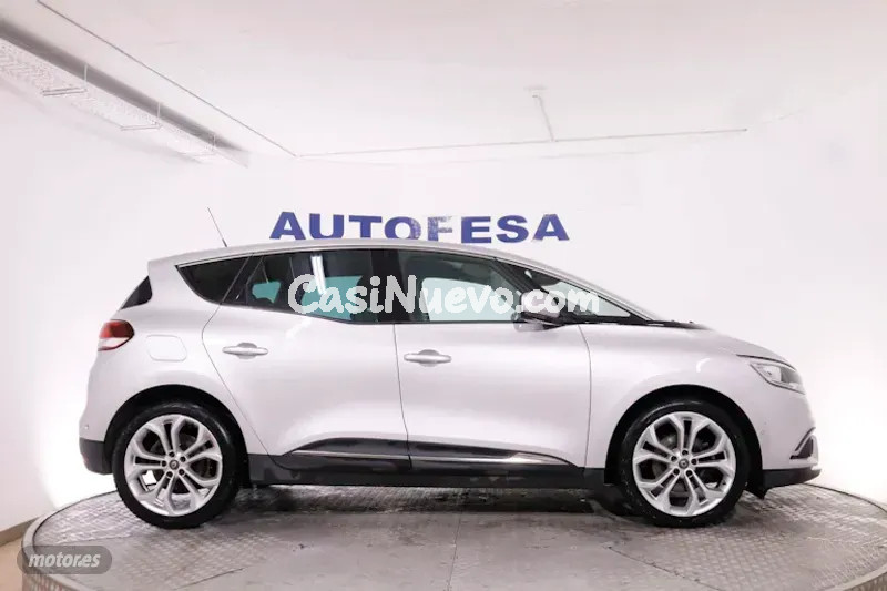 Renault Scenic - foto 8