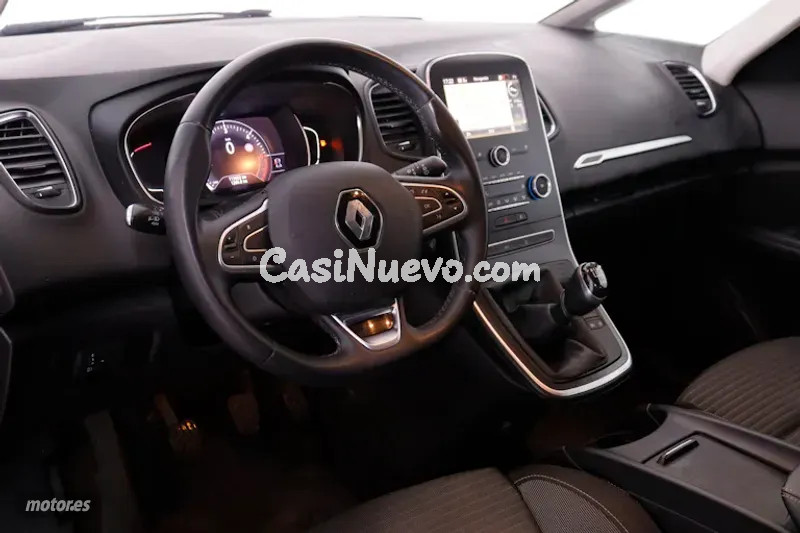 Renault Scenic - foto 11