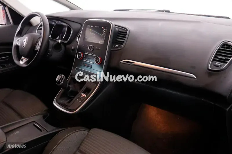 Renault Scenic - foto 12