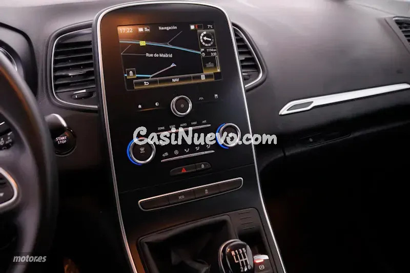 Renault Scenic - foto 13