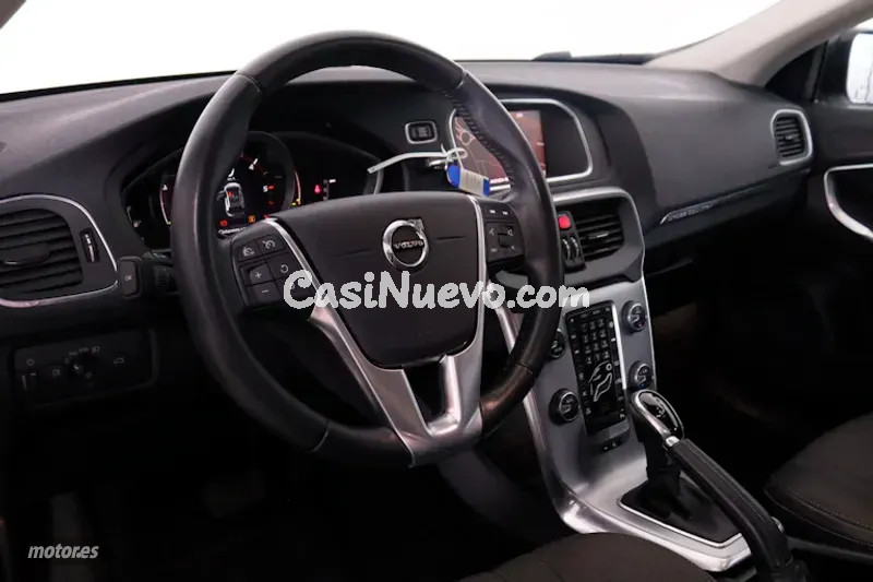 Volvo V 40 - foto 12