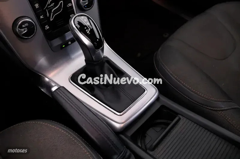 Volvo V 40 - foto 17