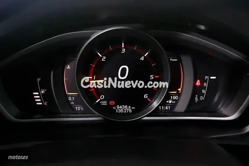 Volvo V 40 - foto 18