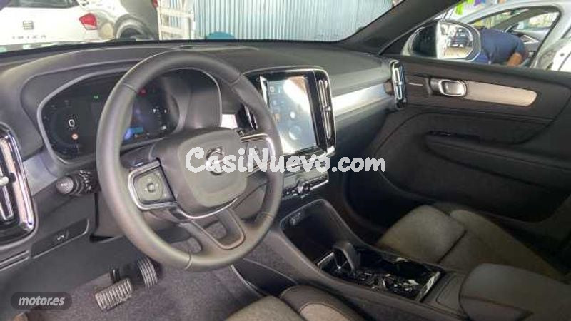 Volvo XC40 - foto 5
