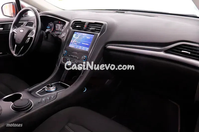 Ford Mondeo - foto 12