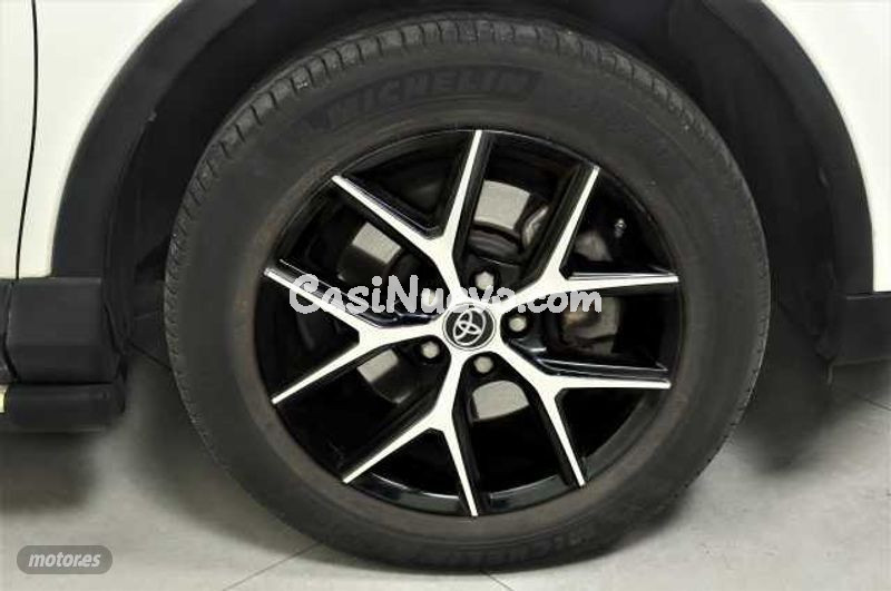 Toyota RAV 4 - foto 9