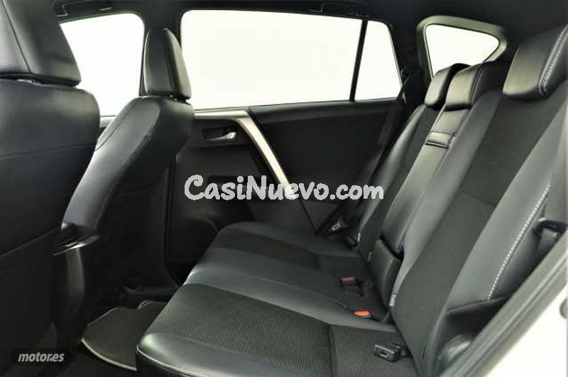 Toyota RAV 4 - foto 15